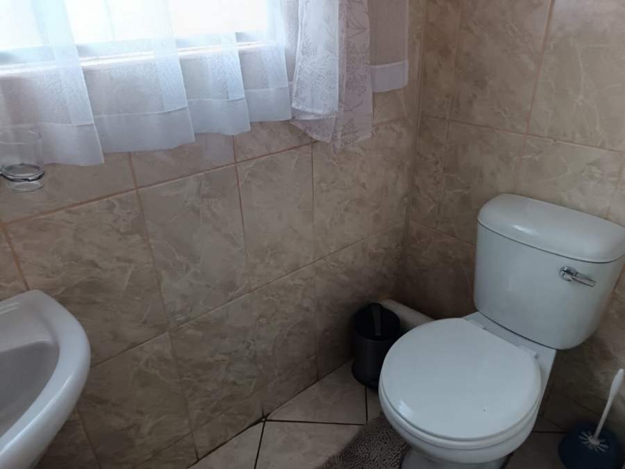 4 Bedroom Property for Sale in Carters Glen Northern Cape
